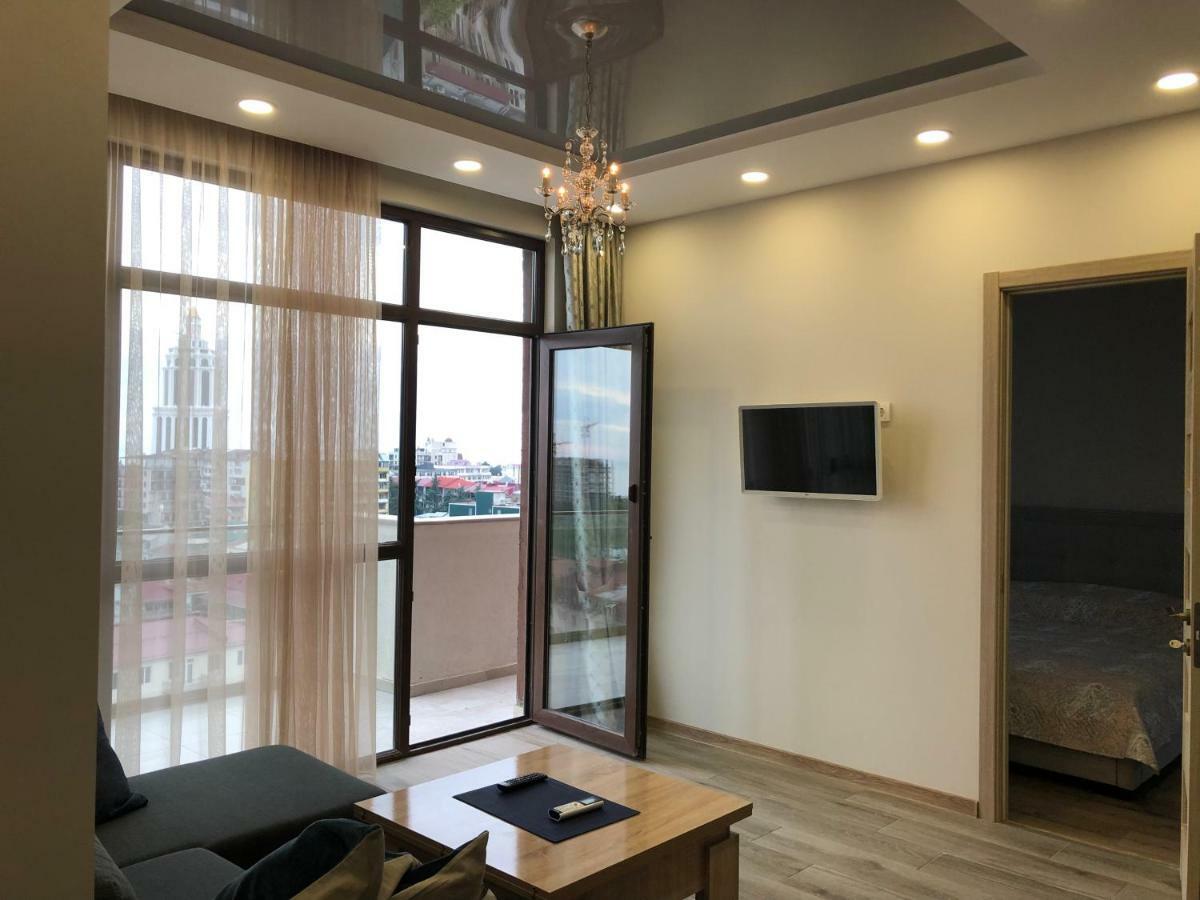 באטומי Nano'S Exclusive Fashionable Apartment מראה חיצוני תמונה