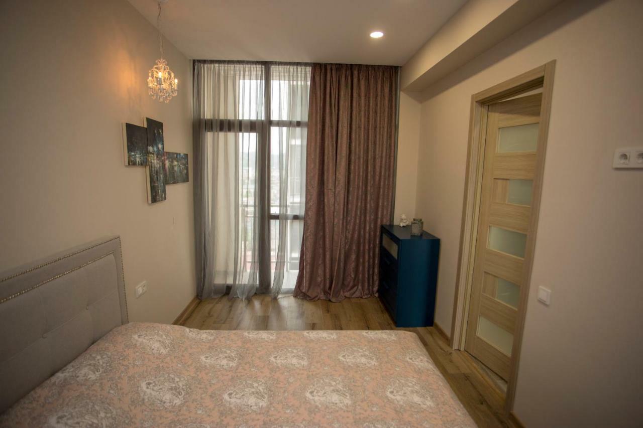 באטומי Nano'S Exclusive Fashionable Apartment מראה חיצוני תמונה