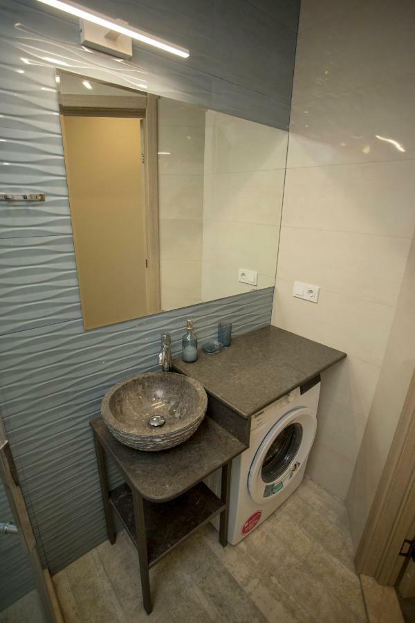 באטומי Nano'S Exclusive Fashionable Apartment מראה חיצוני תמונה