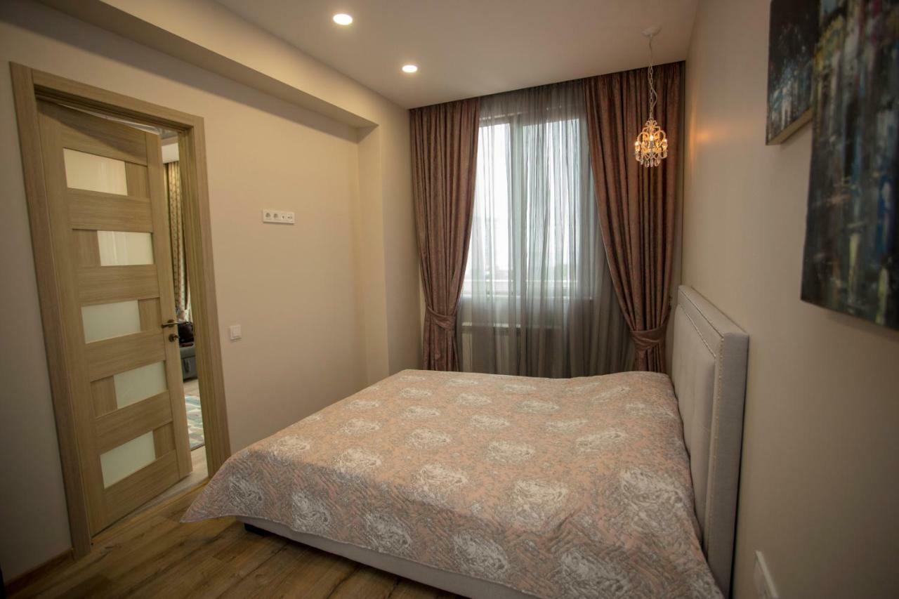 באטומי Nano'S Exclusive Fashionable Apartment מראה חיצוני תמונה
