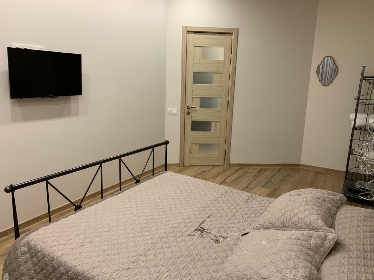 באטומי Nano'S Exclusive Fashionable Apartment מראה חיצוני תמונה